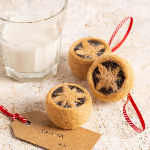 Mince Pies Mini Felting Kit