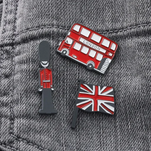 Queen's Guard Enamel Pin Badge
